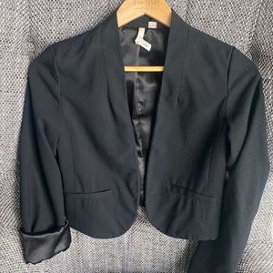 Black cropped blazer